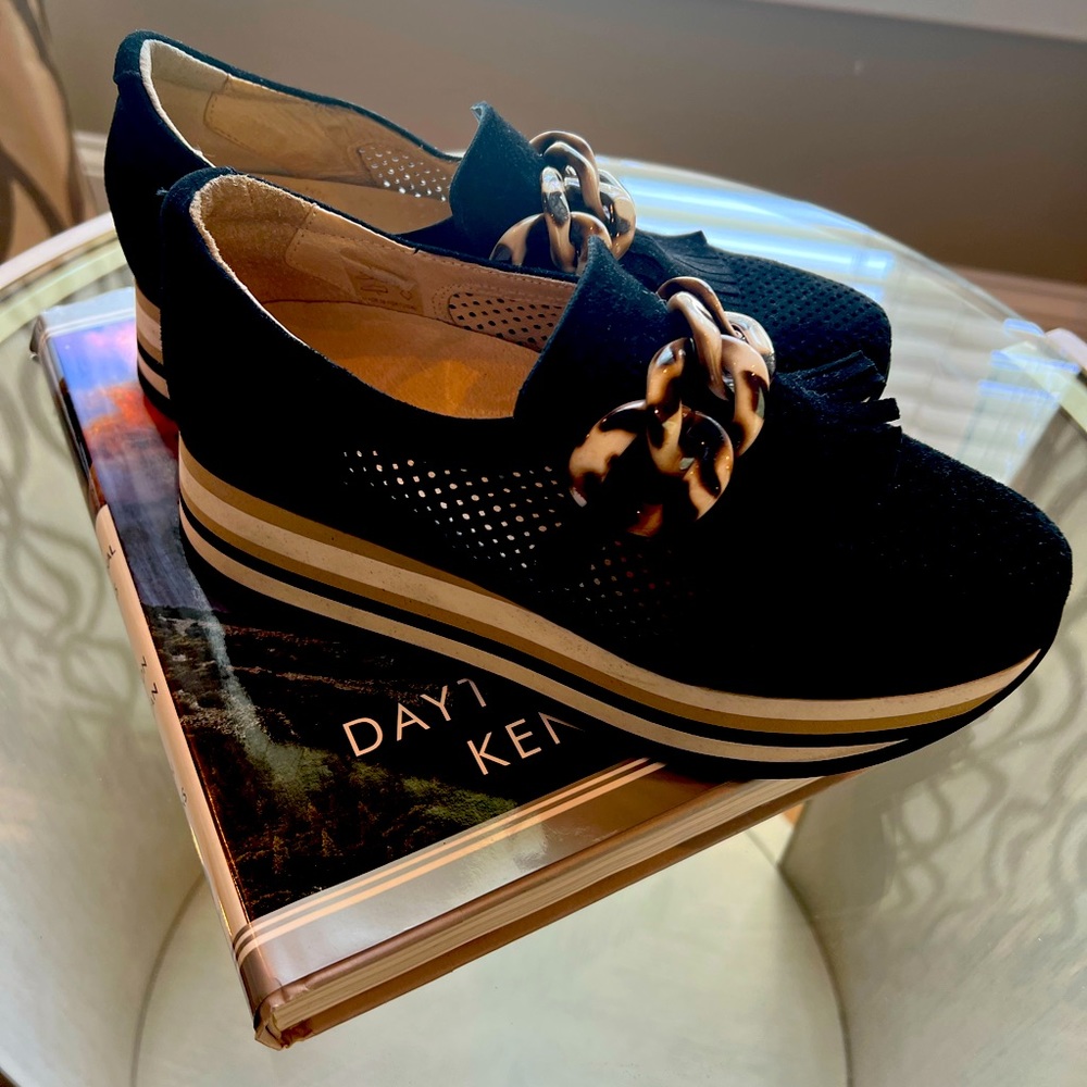 Softwaves Tassel Loafer Black!
